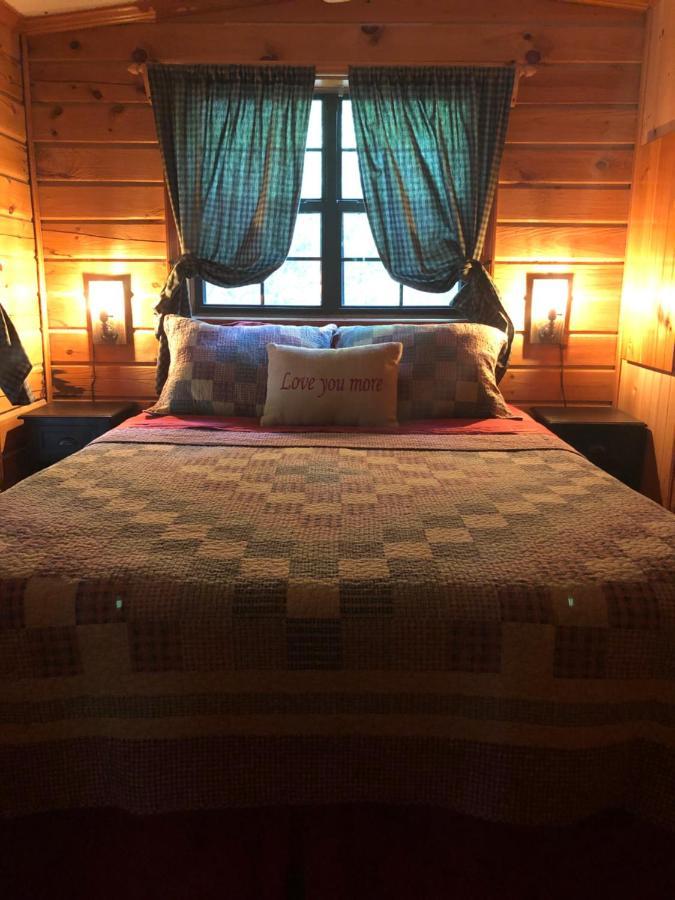 Fiddlers Roost B&B Cabins Galax Exteriör bild