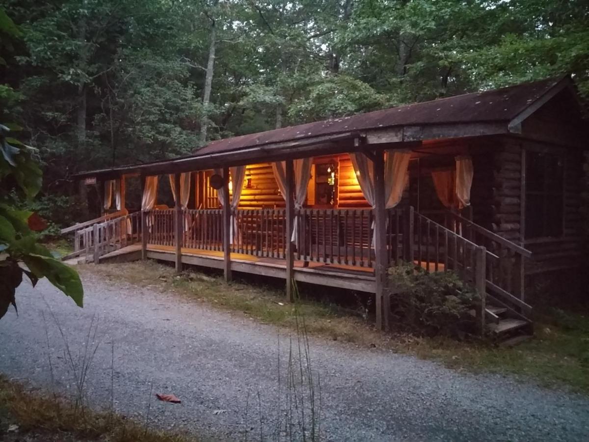 Fiddlers Roost B&B Cabins Galax Exteriör bild