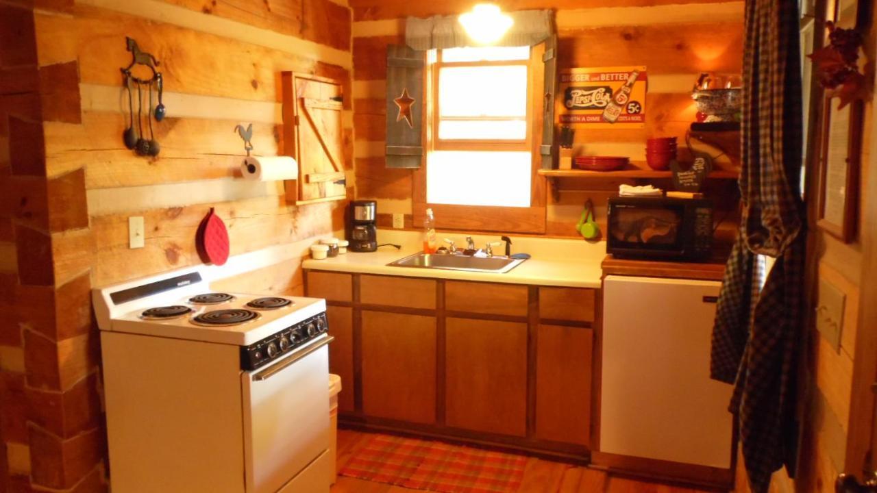 Fiddlers Roost B&B Cabins Galax Exteriör bild
