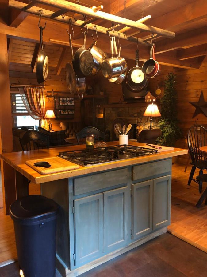 Fiddlers Roost B&B Cabins Galax Exteriör bild